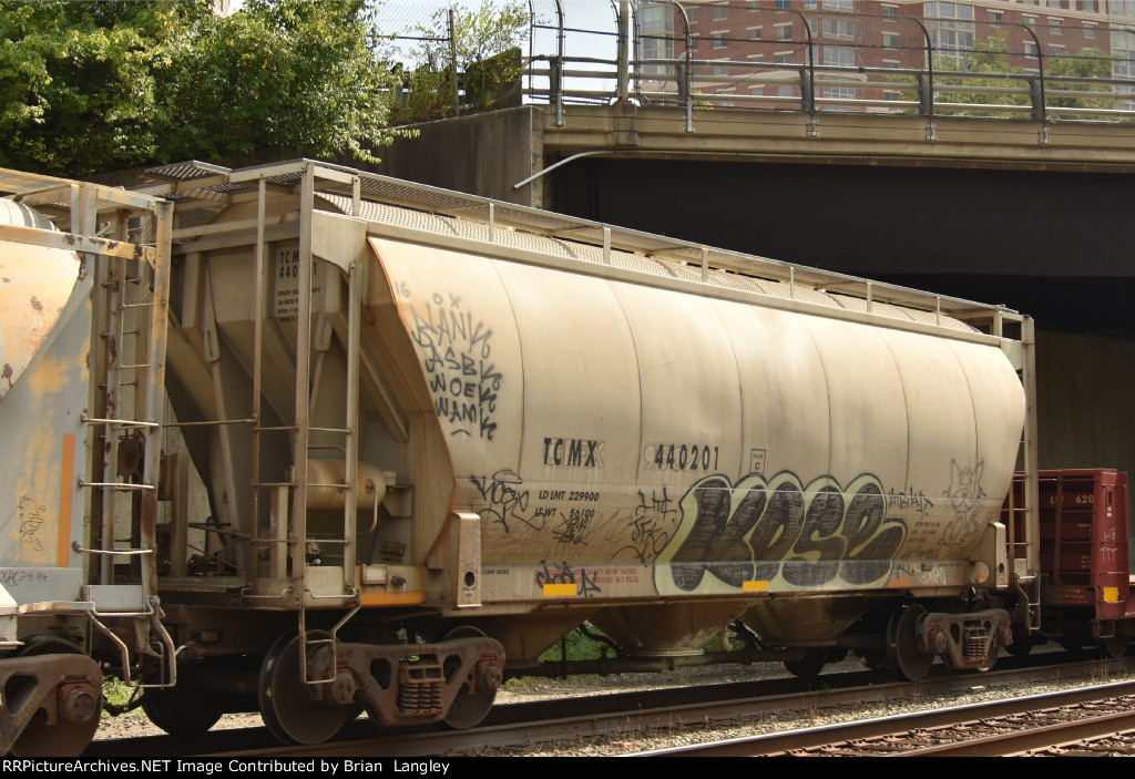 440201